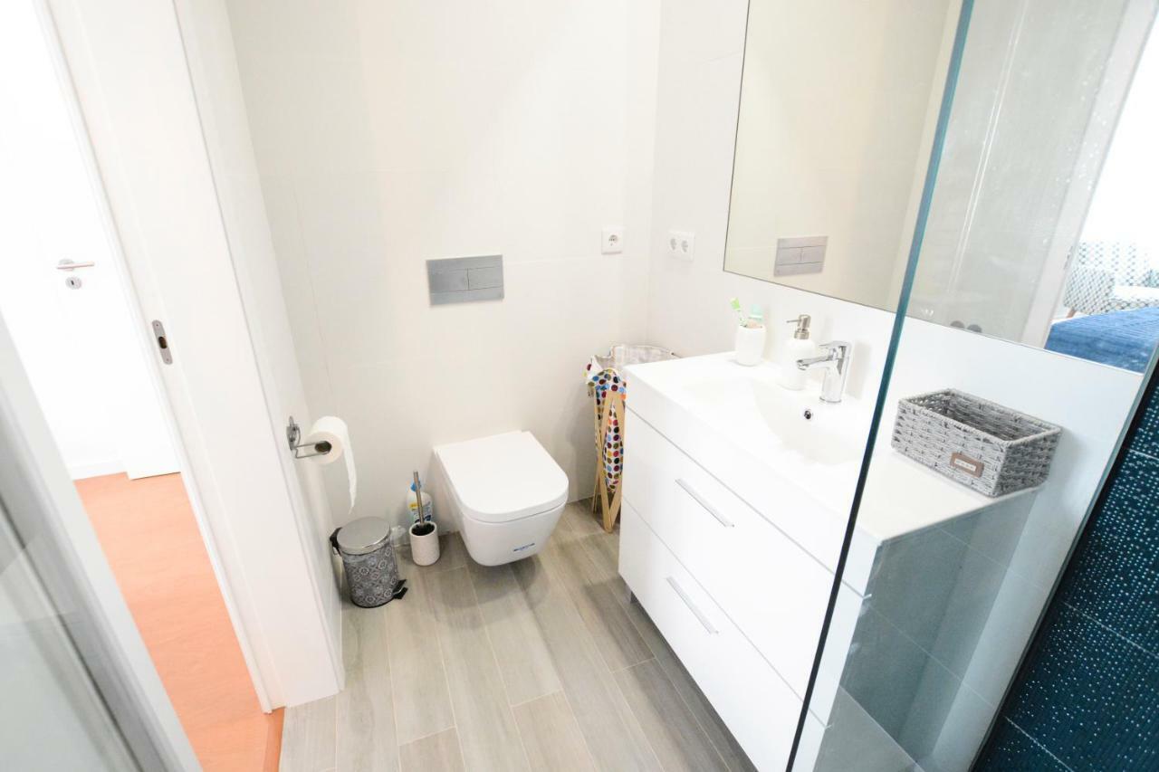 Luxury Golden River Apartment - In The Heart Of City Center And Wine Cellars Віла-Нова-де-Гая Екстер'єр фото